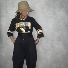 画像をギャラリービューアに読み込む, 90'S USA製 *GTS* / NHL PITTSBURGH PEMGUINS HOCKEY SHIRT