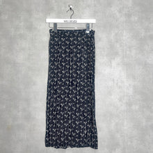 画像をギャラリービューアに読み込む, FLORAL PATTERN WRAP SKIRT