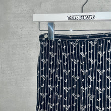 画像をギャラリービューアに読み込む, FLORAL PATTERN WRAP SKIRT