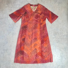 画像をギャラリービューアに読み込む, EYELET LACE GRADATION DRESS
