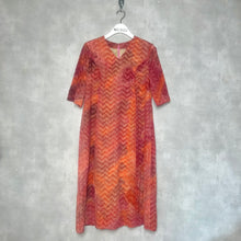 画像をギャラリービューアに読み込む, EYELET LACE GRADATION DRESS
