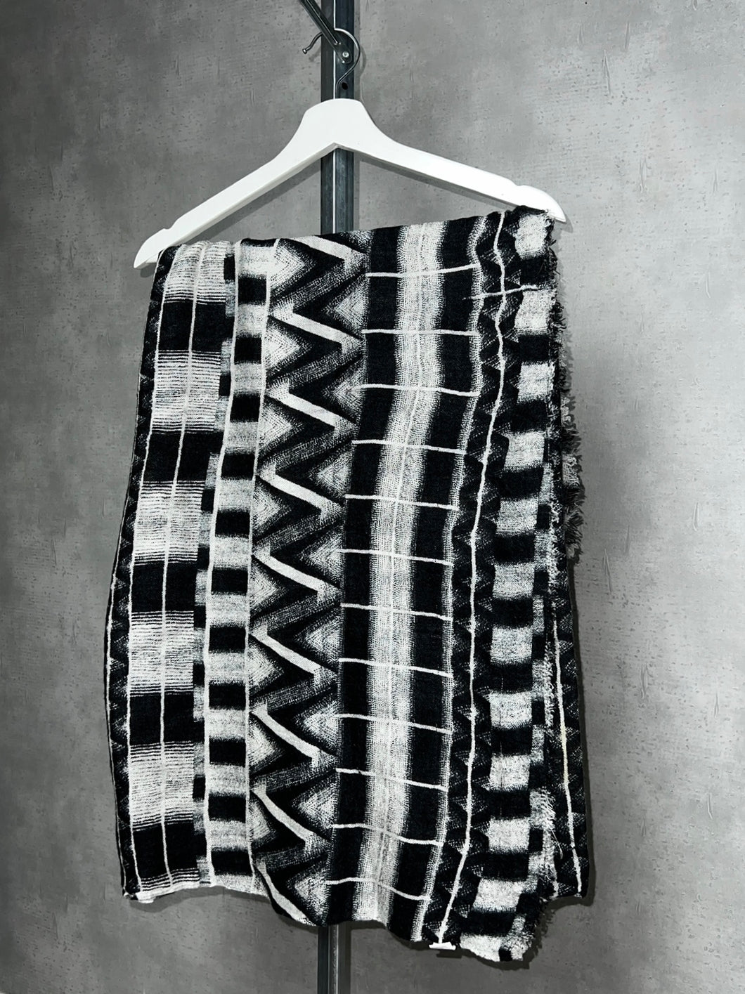 ETHNIC STYLE LARGE STOLE