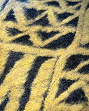 画像をギャラリービューアに読み込む, ITALY製 / JACQUARD WOOL KNIT SHAWL (UNISEX)
