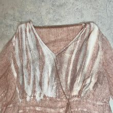 画像をギャラリービューアに読み込む, EURO 90&#39;S / V-NECK BLOUSE
