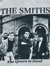 画像をギャラリービューアに読み込む, &#39;&#39;THE SMITHS&#39;&#39; The Queen Is Dead PHOTO TEE (UNISEX)
