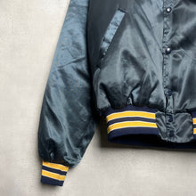 画像をギャラリービューアに読み込む, 80&#39;S USA製 / NOTRE DAME NYLON STADIUM JKT (UNISEX)
