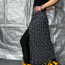 画像をギャラリービューアに読み込む, FLORAL PATTERN WRAP SKIRT
