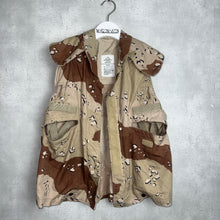 画像をギャラリービューアに読み込む, 90&#39;S *US ARMY* / DESERT CAMO PASGT VEST / XS
