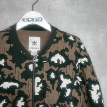 画像をギャラリービューアに読み込む, *adidas* ZIP-UP CARDIGAN
