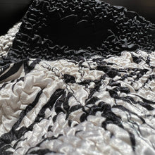 画像をギャラリービューアに読み込む, REVERSIBLE PLEATED BLOUSE
